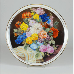 Decorative plate "bouquet of flowers with a gold shawl"