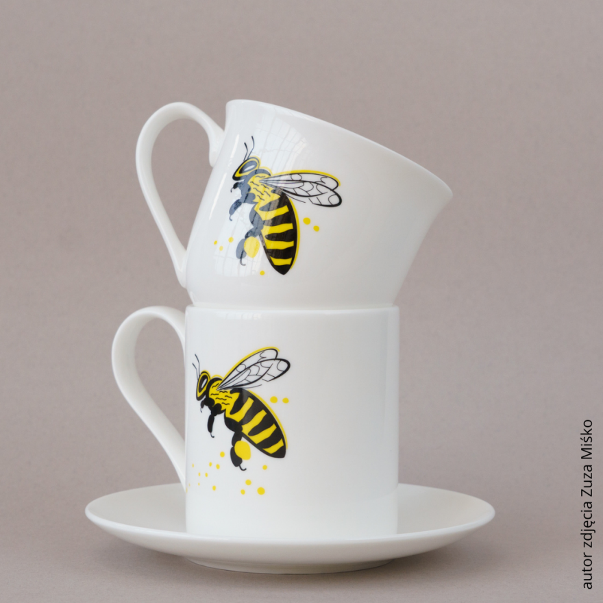 Anrtoni mug - decoration "Bee" by Zuza Miśko