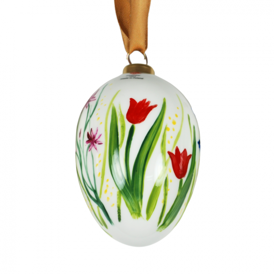 Easter egg hand-painted (tulips decoration)